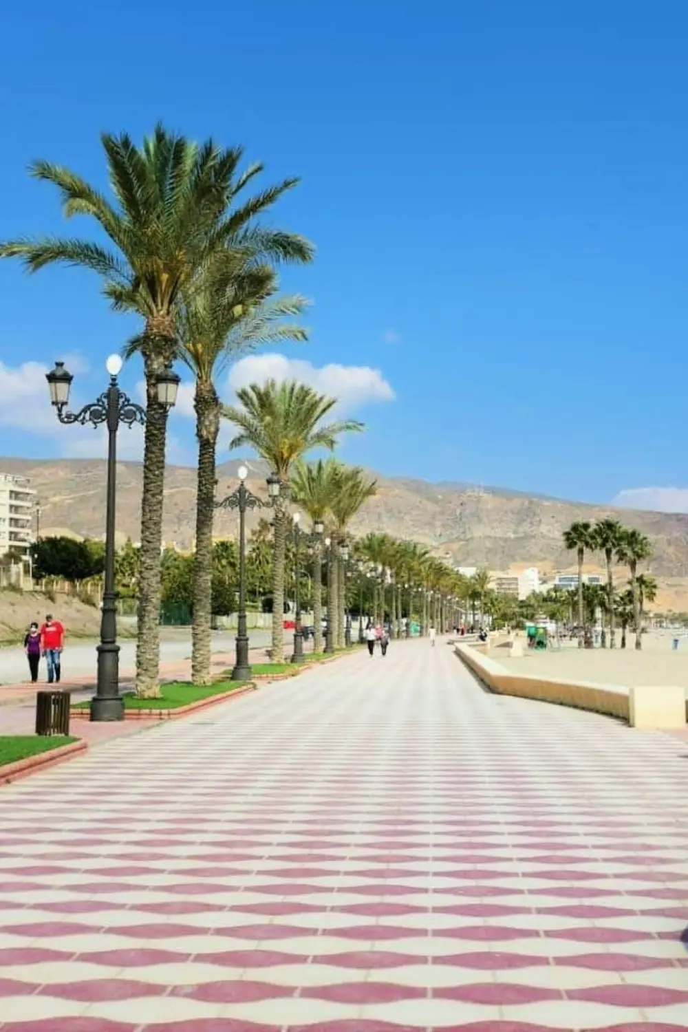 Résidence Sun Beach Aguadulce mit Parkplatz