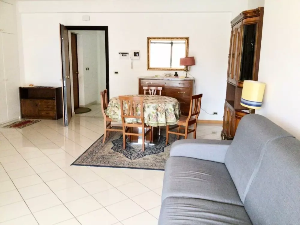 Résidence Appartement in Alba Adriatica mit Terrasse