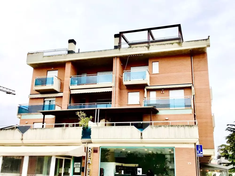 Résidence Appartement in Alba Adriatica mit Terrasse
