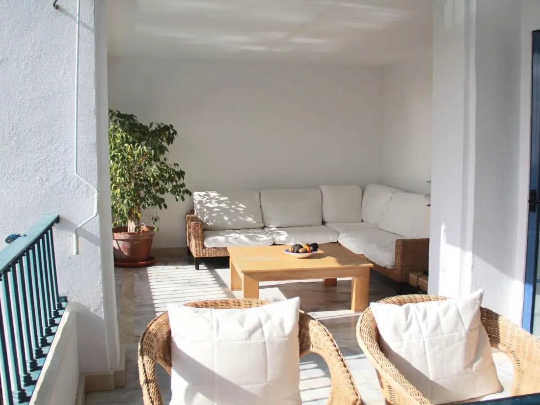 Résidence mit Terrasse, Pool und Garten