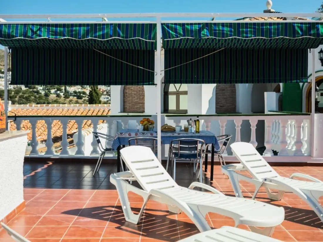 Résidence "Córdoba" mit Gemeinschaftspool und fantastischer Aussicht in einem andalusisch