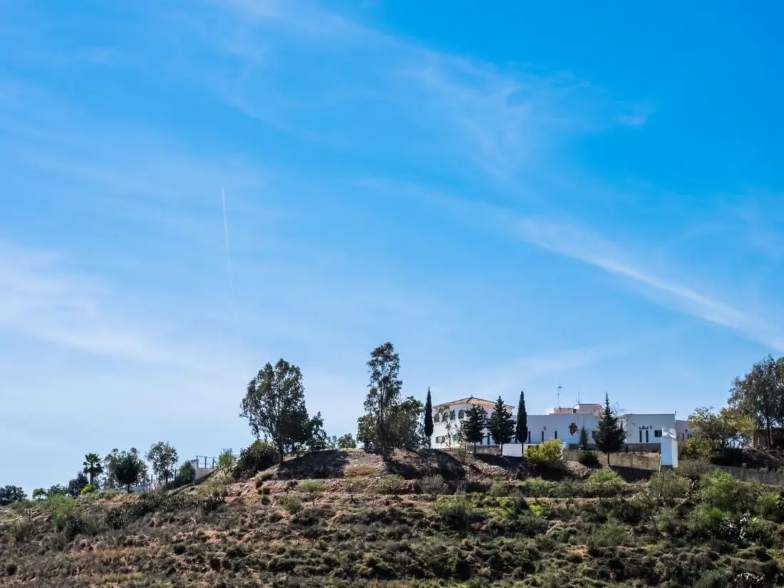 Résidence "Córdoba" mit Gemeinschaftspool und fantastischer Aussicht in einem andalusisch