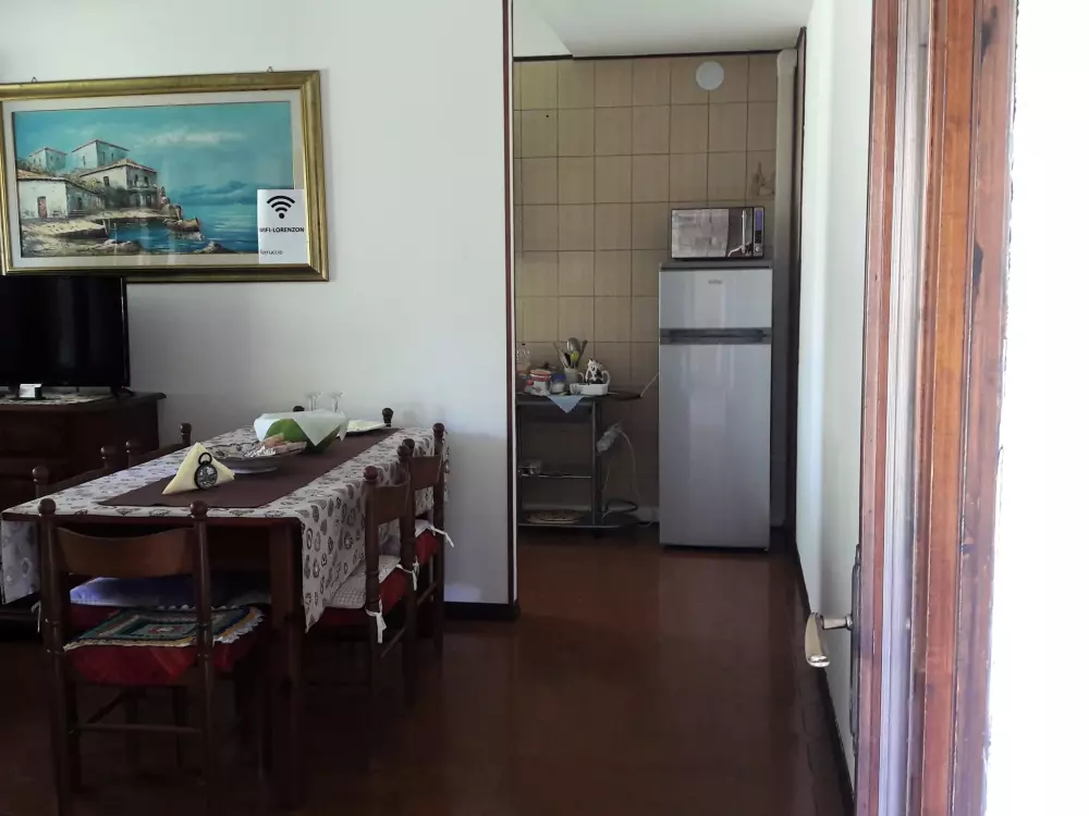 Résidence auf einem ummauerten Grundstück