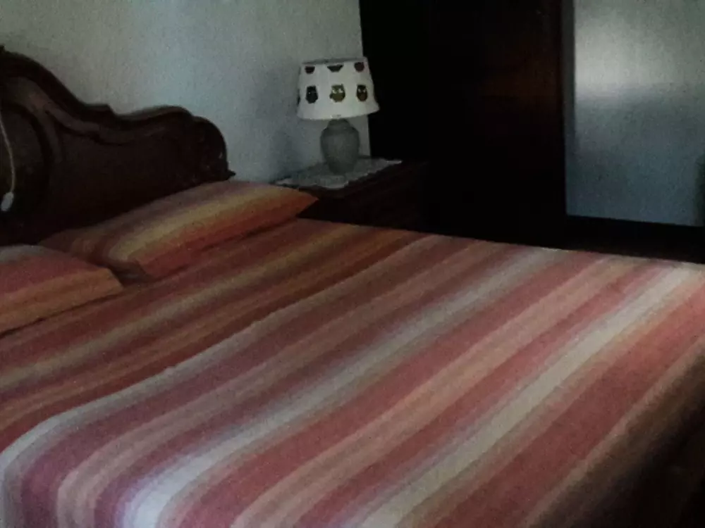 Résidence auf einem ummauerten Grundstück