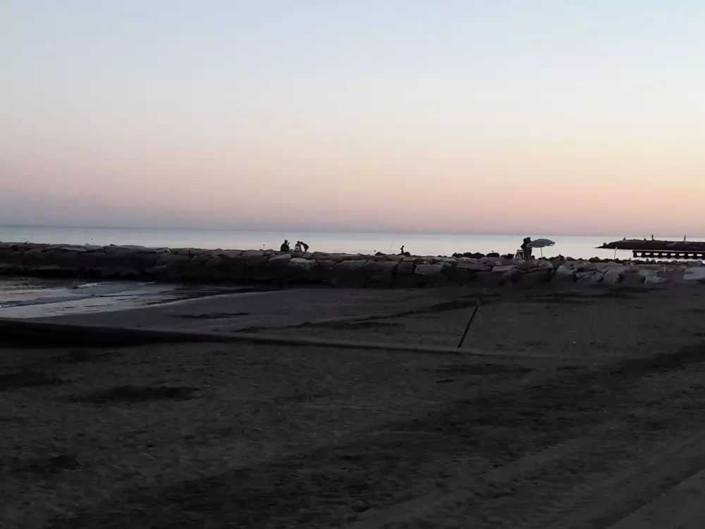 Résidence auf einem ummauerten Grundstück