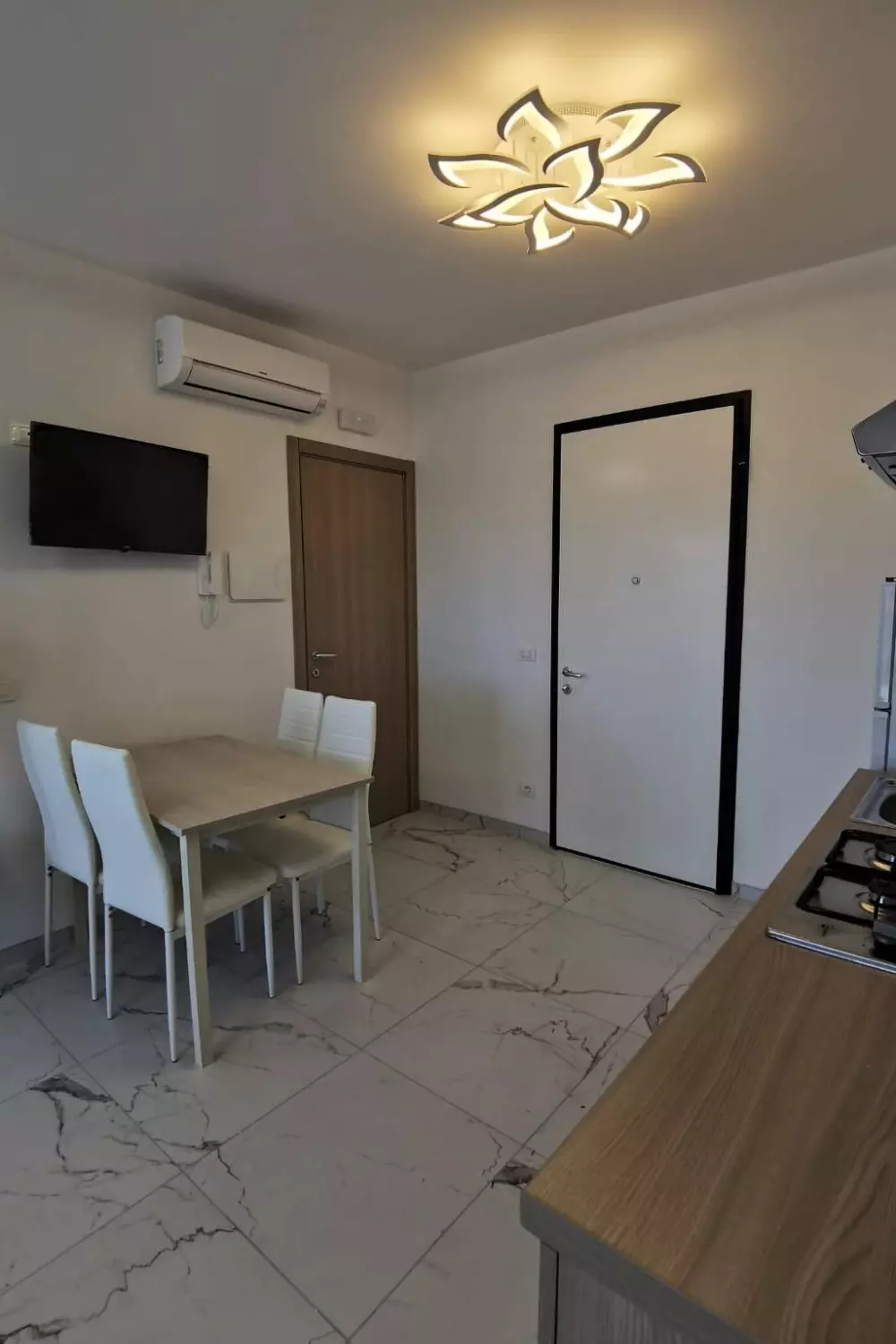 Résidence Einzimmerwohnung 'Saturnotel 502' mit Balkon