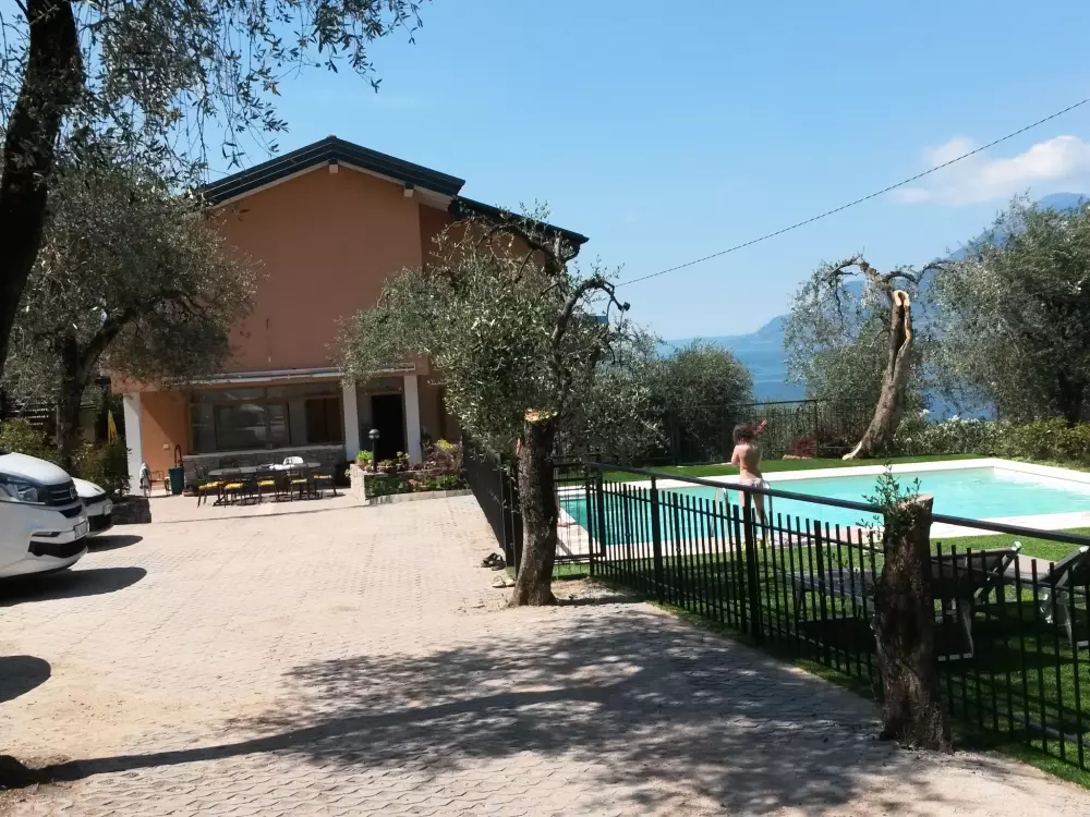 Résidence mit Balkon