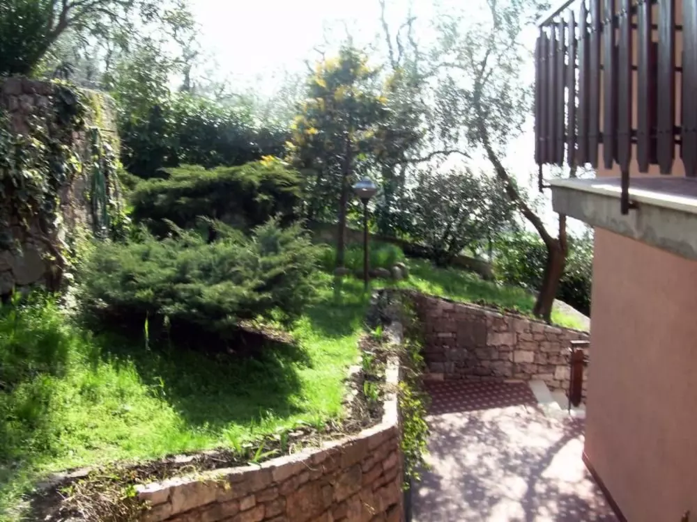 Résidence Wohnung mit schönem Garten