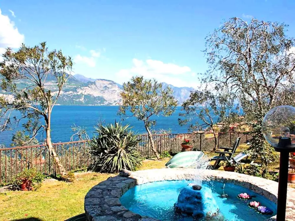 Résidence Wohnung mit schönem Garten