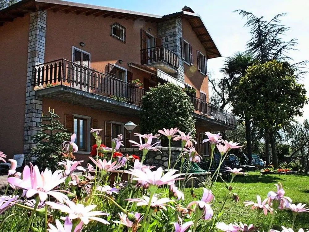 Résidence Wohnung mit schönem Garten