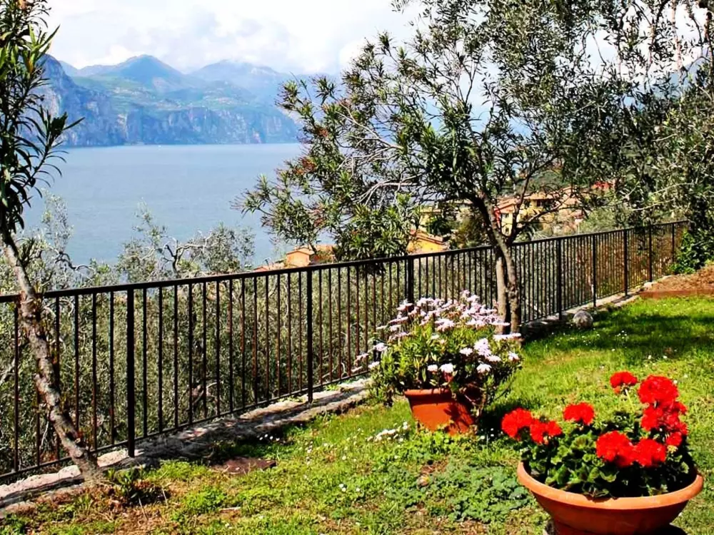 Résidence Wohnung mit schönem Garten