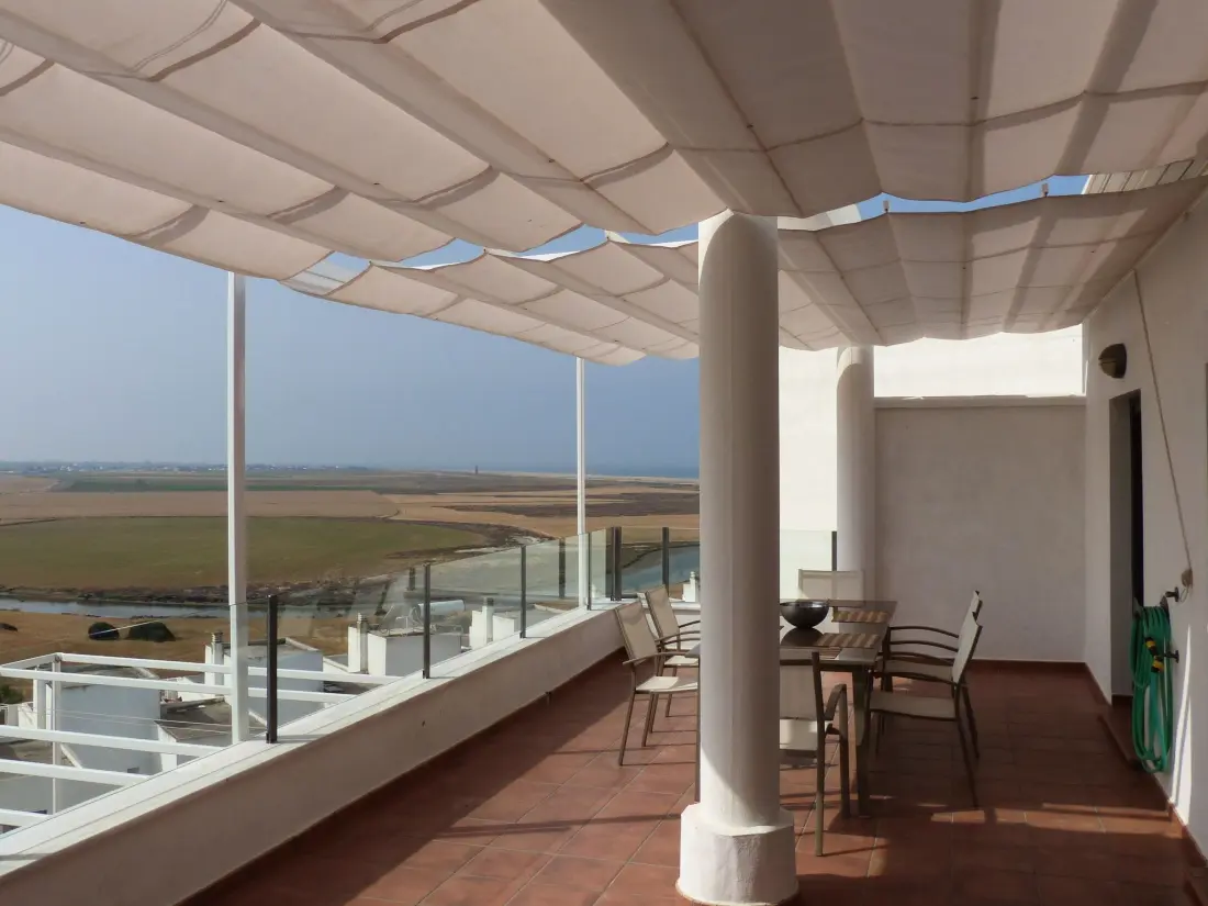 Résidence Charmante Ferienwohnung La Perla mit Terrasse