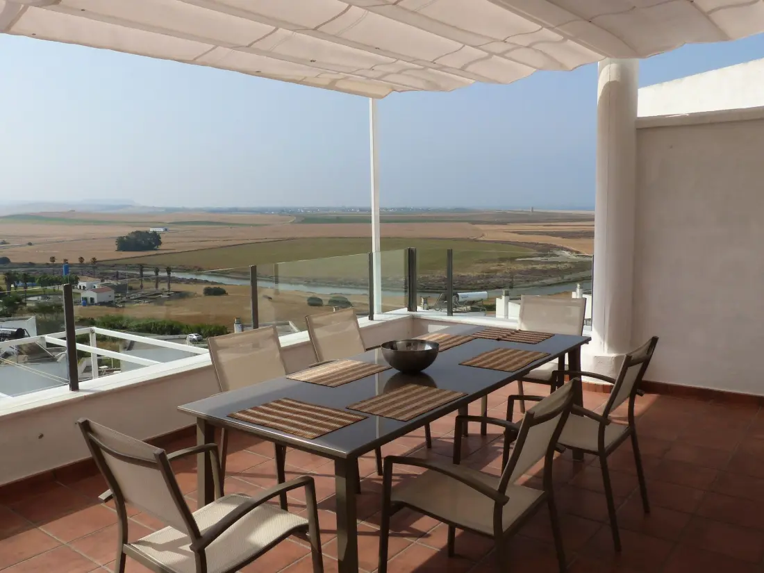 Résidence Charmante Ferienwohnung La Perla mit Terrasse