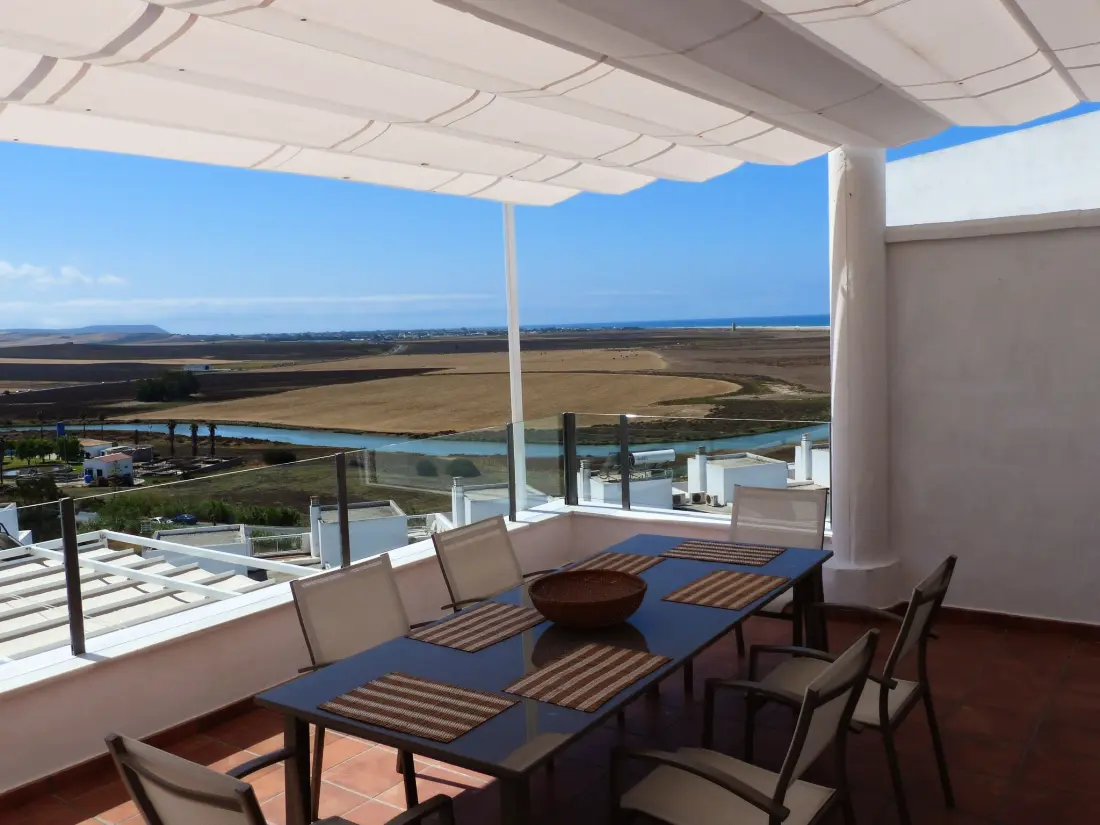 Résidence Charmante Ferienwohnung La Perla mit Terrasse