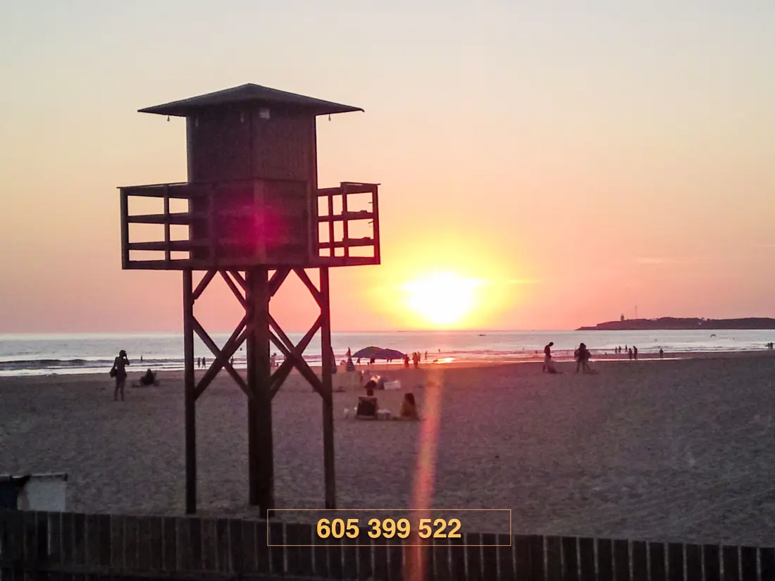 Résidence Helle und geräumige Wohnung in Conil