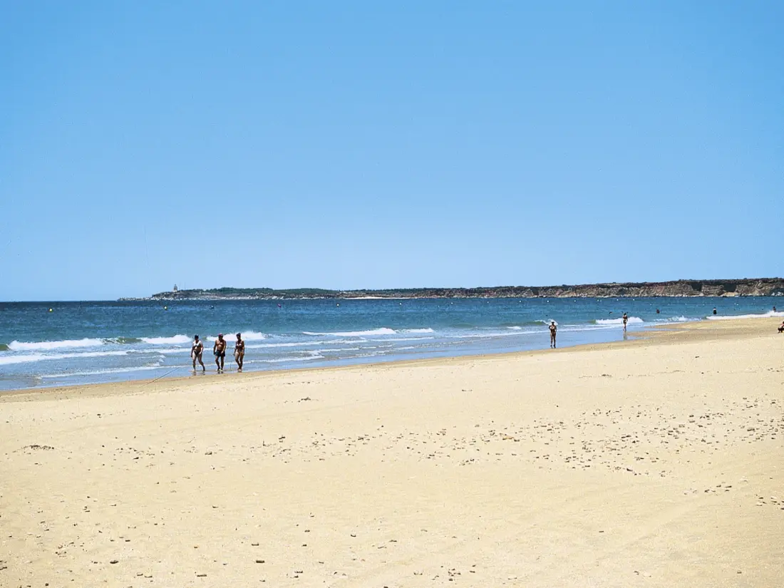 Résidence Helle und geräumige Wohnung in Conil