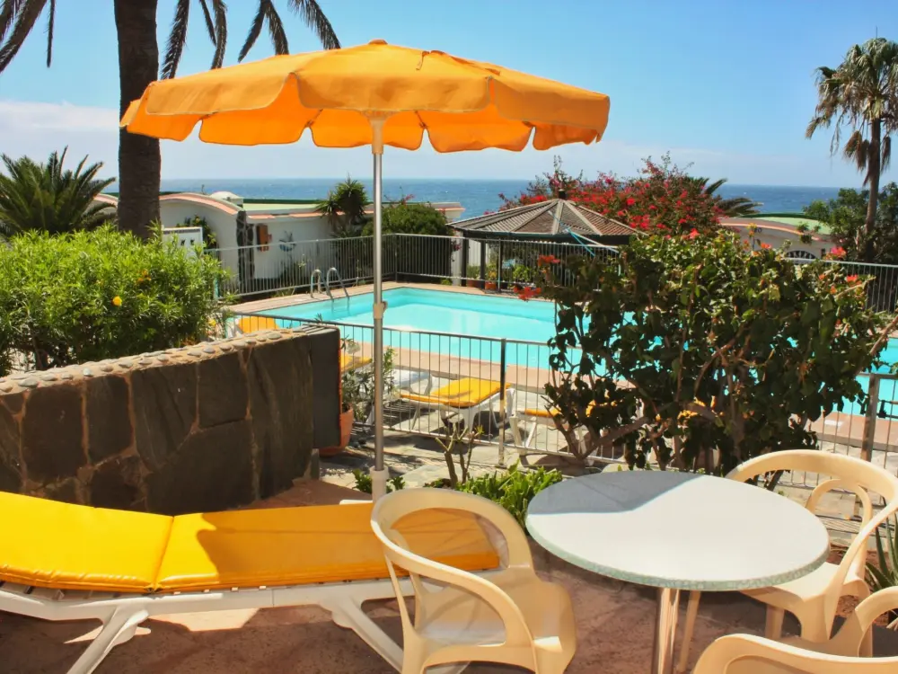 Résidence Bungalow auf einem Felsen direkt am Meer