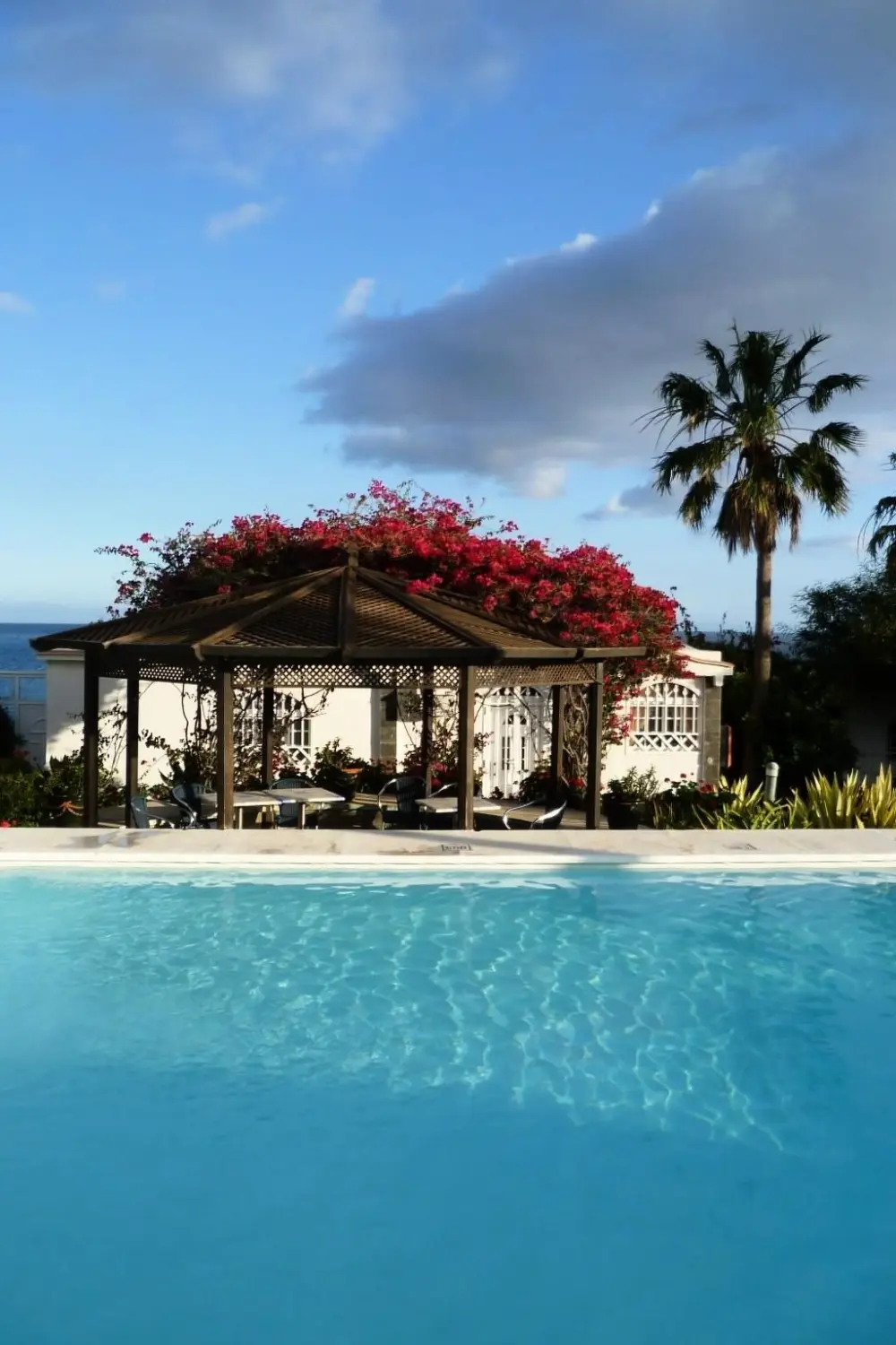 Résidence Bungalow auf einem Felsen direkt am Meer