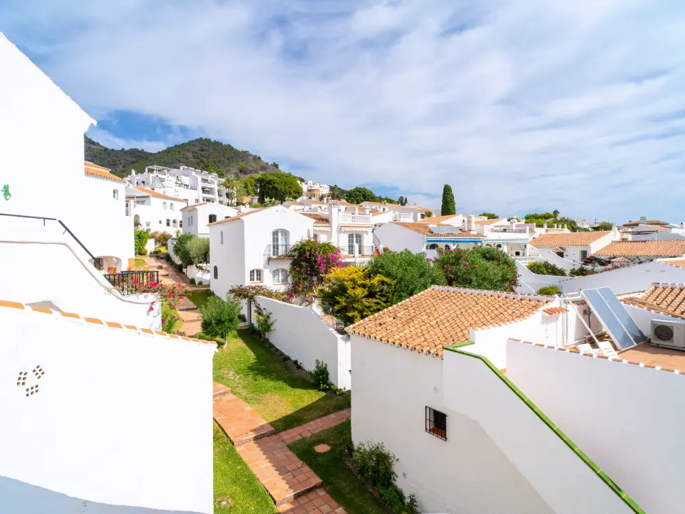 Résidence San Juan de Capistrano 74 by Casasol
