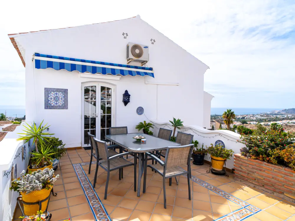 Résidence San Juan de Capistrano 74 by Casasol