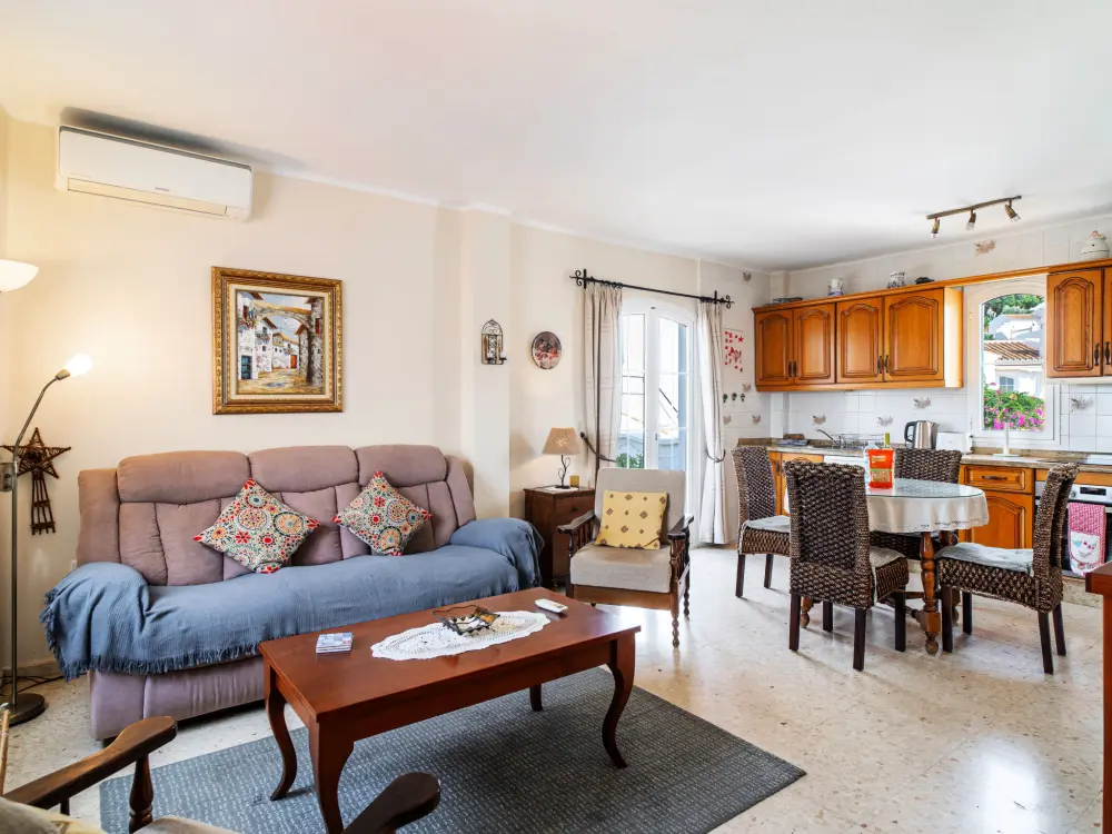 Résidence San Juan de Capistrano 74 by Casasol