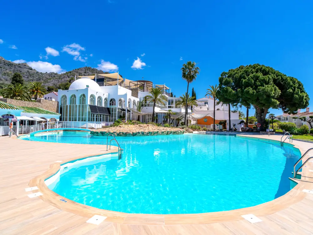 Résidence San Juan de Capistrano 74 by Casasol