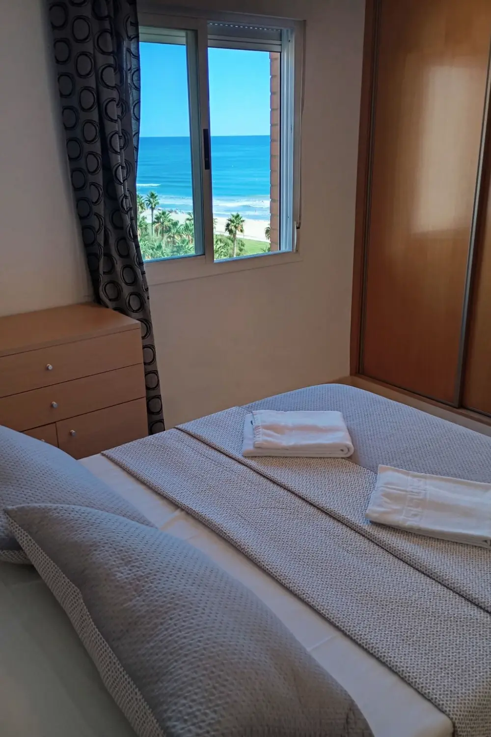 Résidence Drei-Schlafzimmer-Wohnung mit Blick auf das Meer
