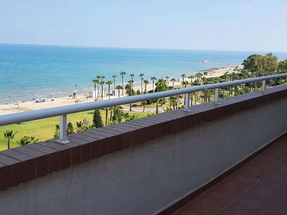 Résidence Drei-Schlafzimmer-Wohnung mit Blick auf das Meer