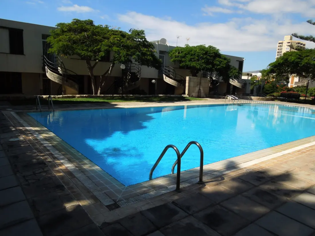 Résidence Apartment Jacaranda mit Pool