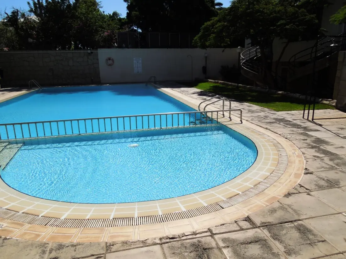 Résidence Apartment Jacaranda mit Pool