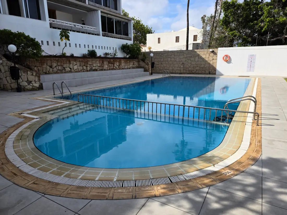 Résidence Apartment Jacaranda mit Pool