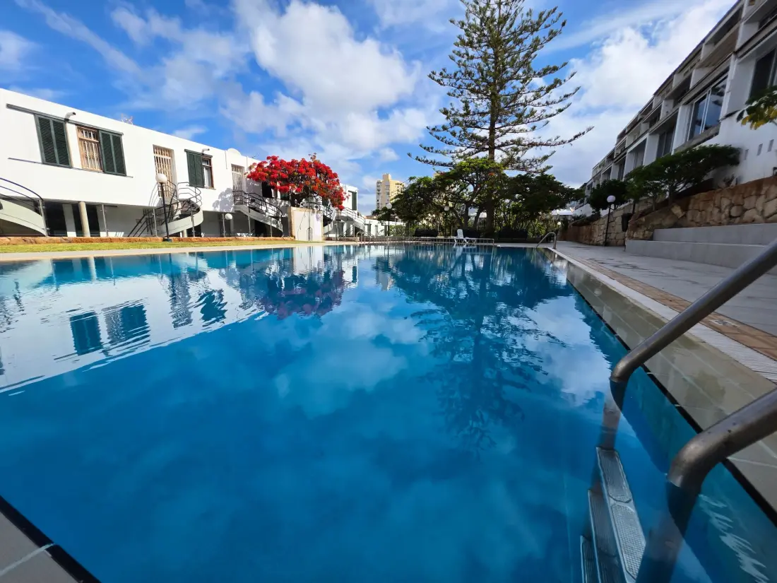 Résidence Apartment Jacaranda mit Pool