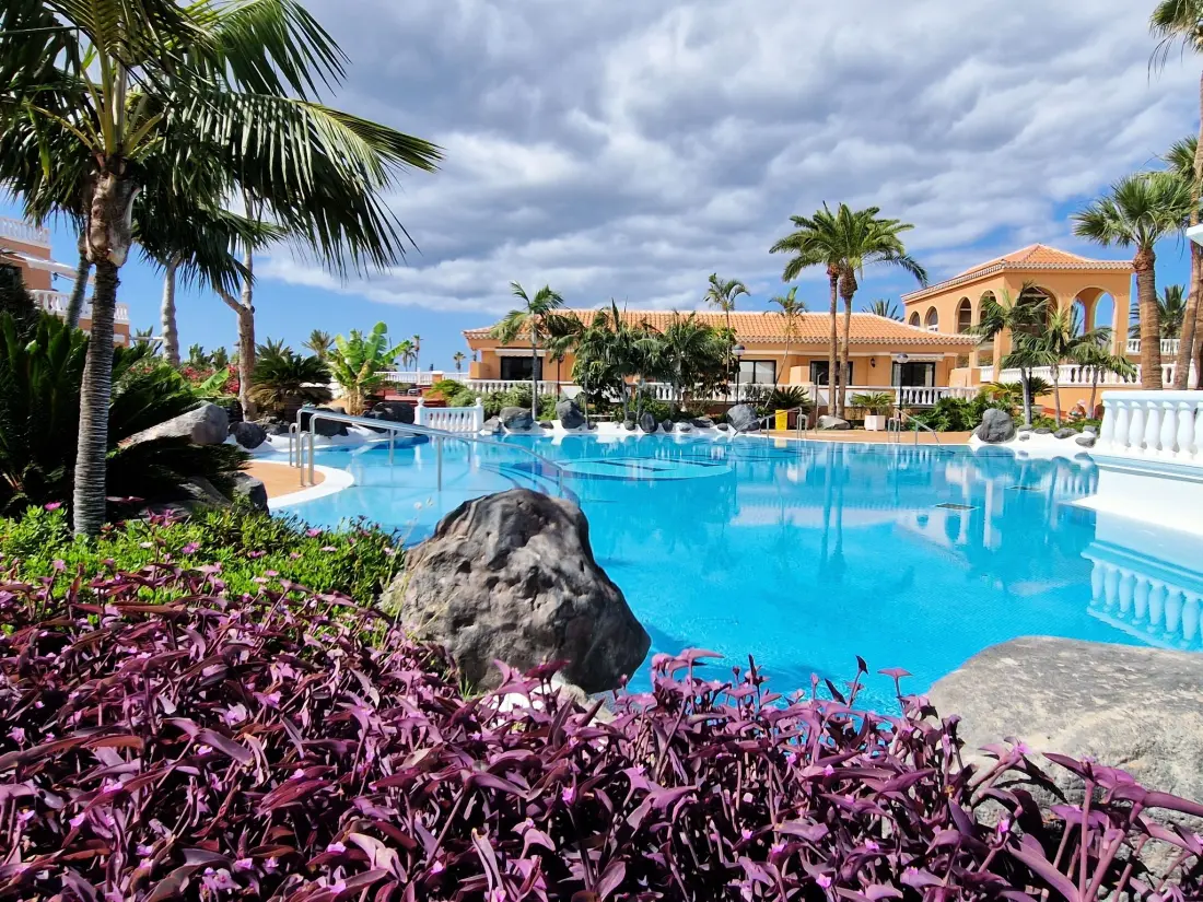 Résidence Moderne Wohnung mit Meerblick und Pool
