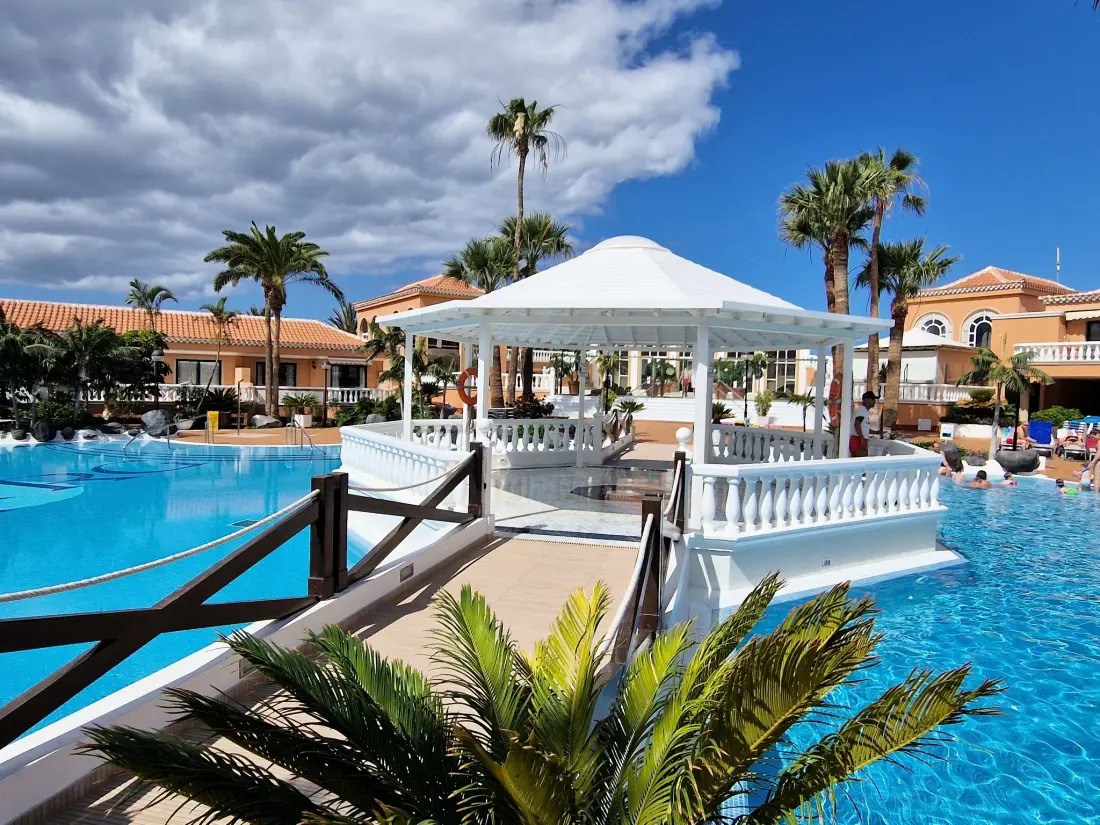 Résidence Moderne Wohnung mit Meerblick und Pool