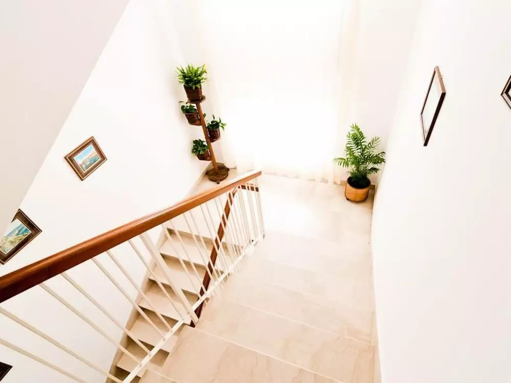 Résidence Wohnung mit Balkon