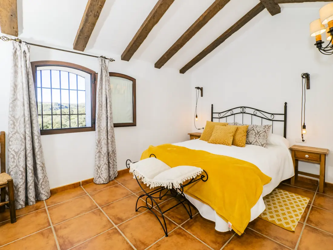 Maison à Setenil de las bodegas
