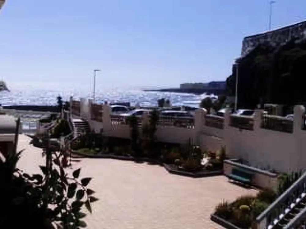 Résidence Appartement mit Balkon in einem Komplex mit Gemeinschaftspool am Meer