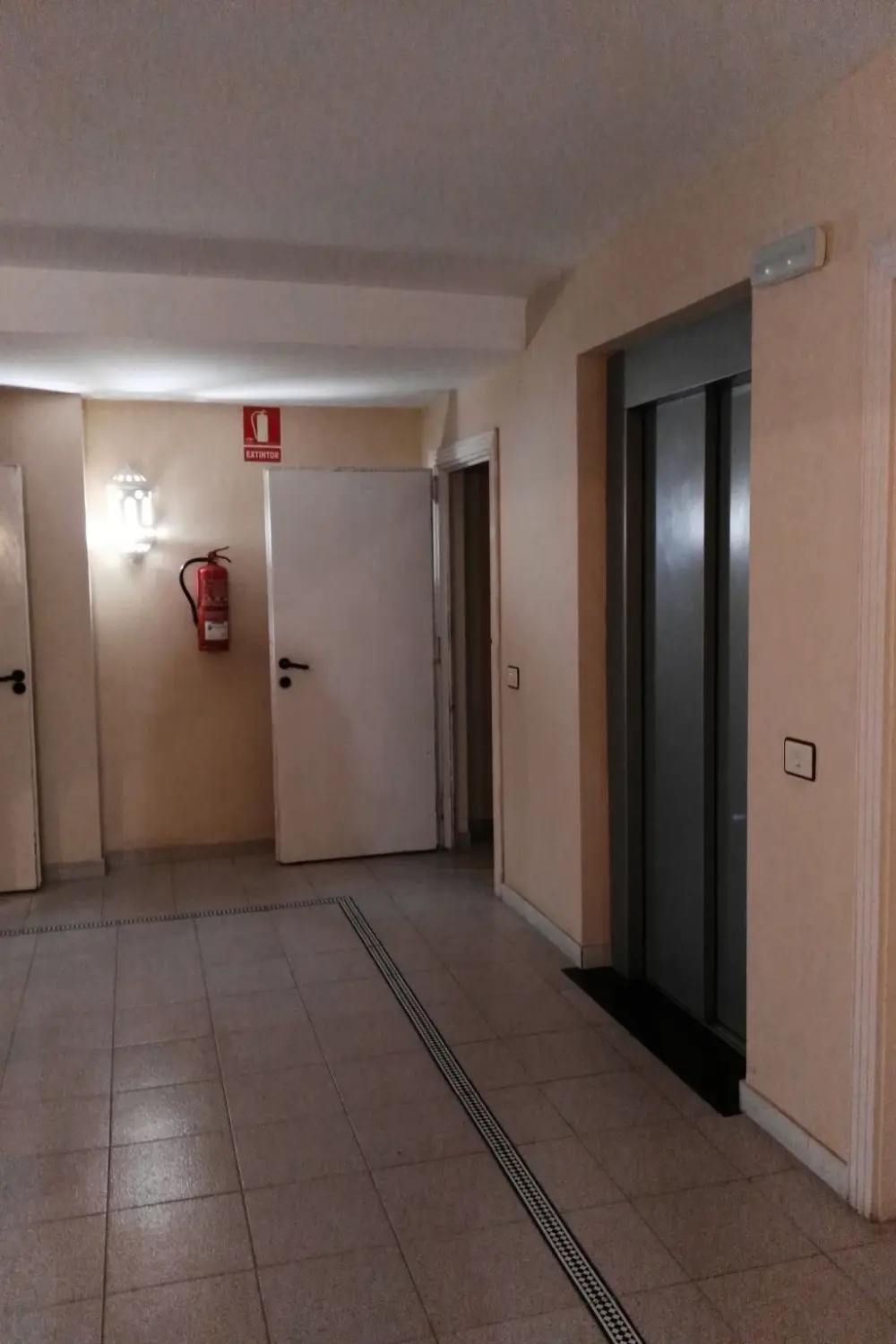 Résidence Appartement mit Balkon in einem Komplex mit Gemeinschaftspool am Meer