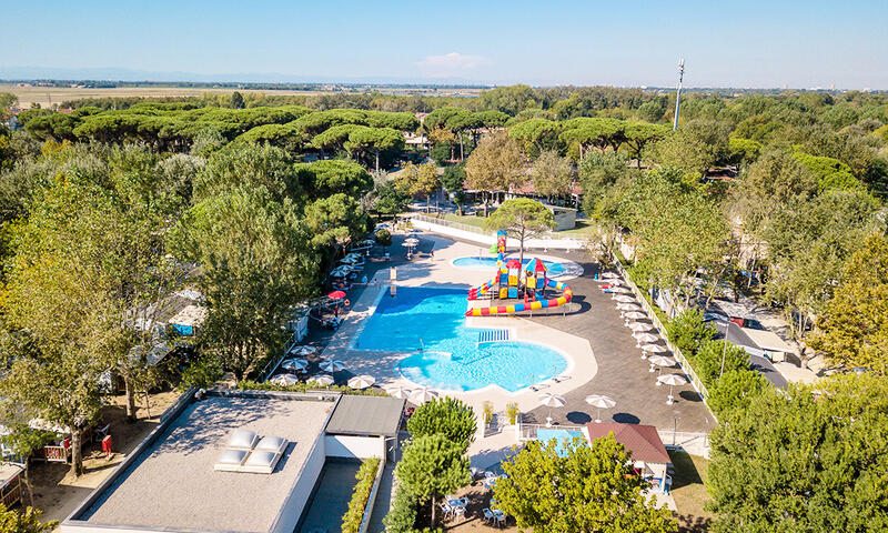 Camping Marina Family Village - Punta Marina Terme - 1