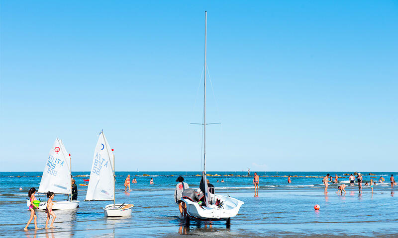 Camping Marina Family Village - Punta Marina Terme - 16