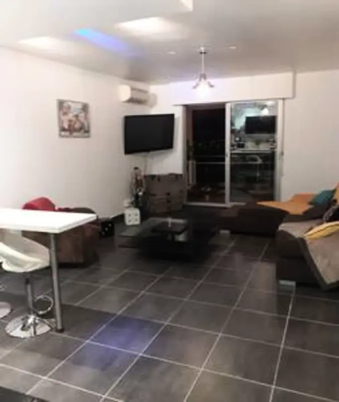 Appartement Avec Terrasse Et Parking à Ajaccio