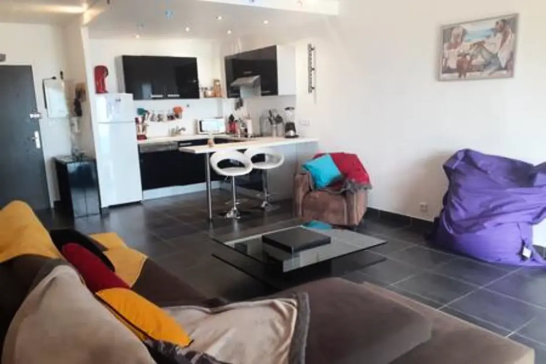 Appartement Avec Terrasse Et Parking à Ajaccio