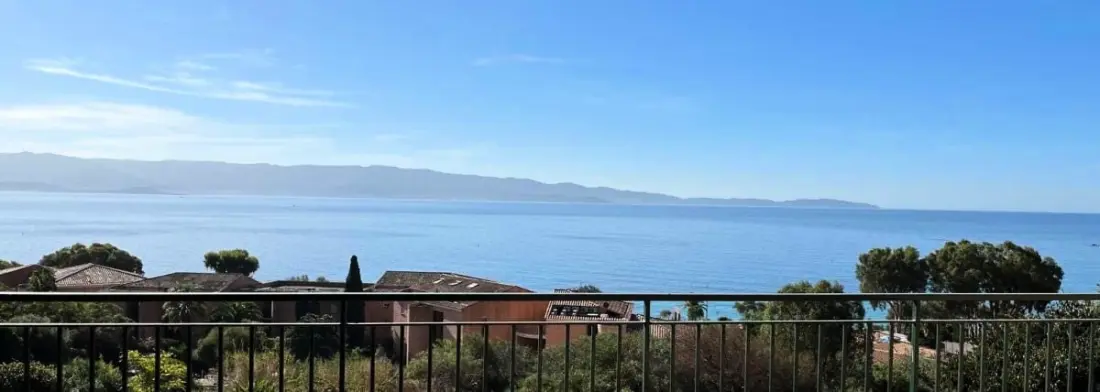 Studio Lumineux Avec Vue Mer à Ajaccio