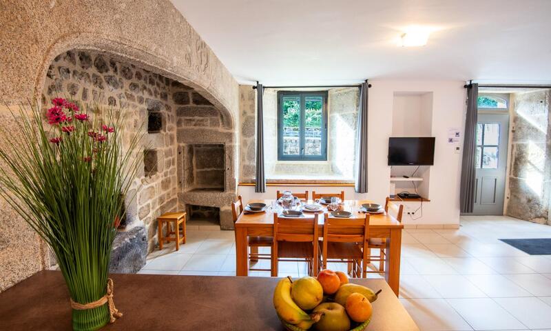 Gîte de France Gîte 4/6 personnes à la ferme lionnet 3 épis - - Albaret-le-Comtal - 2