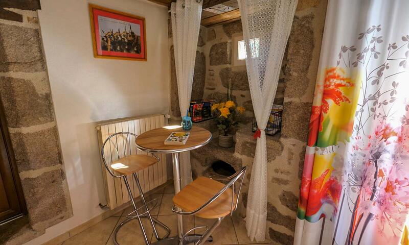 Gîte de France Gîtes de france 11 personnes au teil 3 épis - - Albaret-le-Comtal - 18