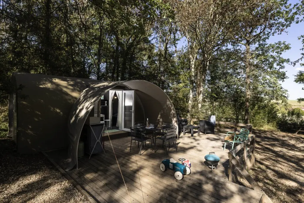 Camping Ushuaïa Villages Au Bois Joli 4 étoiles★★★★