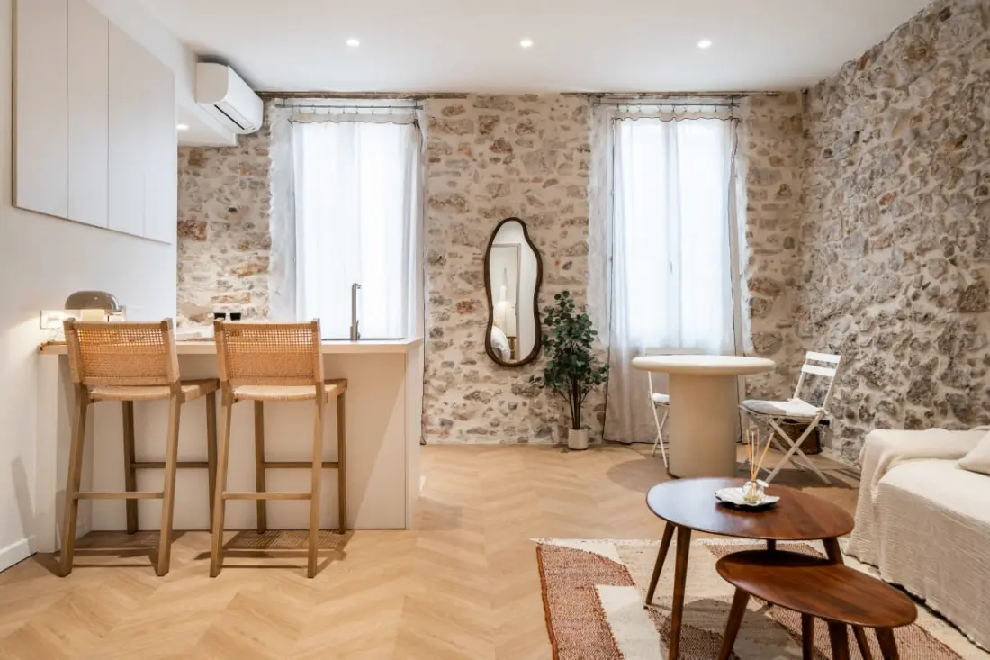 Résidence Joli T2 Climatisé En Plein Cœur Du Vieil Antibes, Tout à Pied