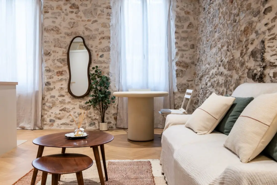 Résidence Joli T2 Climatisé En Plein Cœur Du Vieil Antibes, Tout à Pied