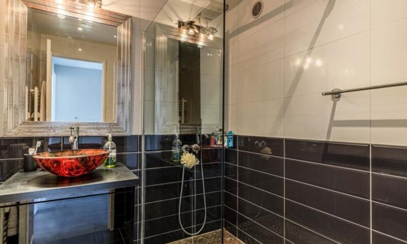 Résidence Tamanaco Beach : Appartement 1 Chambre Avec Balcon, Vue Mer Et Piscine - - Antibes - 8
