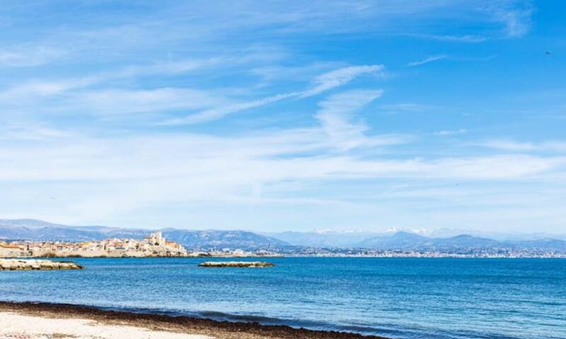 Résidence Tamanaco Beach : Appartement 1 Chambre Avec Balcon, Vue Mer Et Piscine - - Antibes - 4
